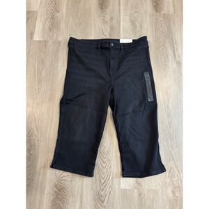 NWT American Eagle Next Level Stretch Black Wash Capri Jeans Women’s Size 16R